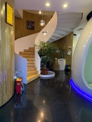 -比华利美容医院