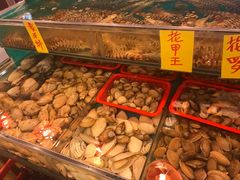 -鲜入围煮花胶鸡海鲜火锅