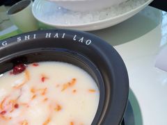 -洪氏嗨捞·广东猪肚鸡·椰子鸡火锅(西咸万象城店)