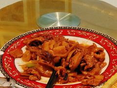 墨鱼焖腩肉-五谷芳乳鸽王(海景店)