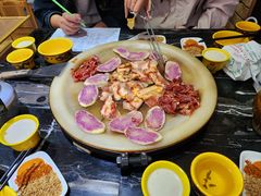-宏宏无烟石板烧烤