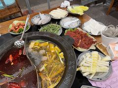 -重庆故事姊妹老火锅(财经学院店)