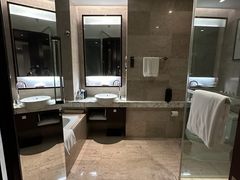 -上海龙之梦万丽酒店