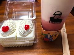 -红宝石·鲜奶小方·海派西点房(金杨店)