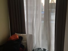 -卡罗酒店(东门晒布地铁站店)