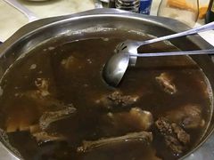 -悦牧·酸汤牛肉火锅(沃尔玛店)