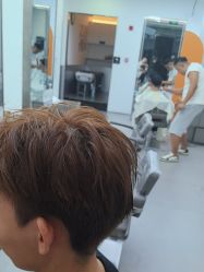 -首脑美发沙龙
