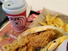 -肯德基(西影路店)