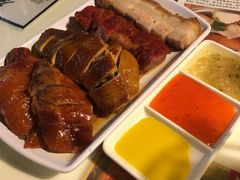 -新大咀港式茶餐厅(宝山万达店)