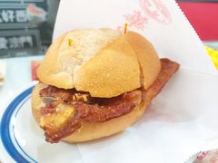 猪扒包-華人 華星冰室(氹仔 店)