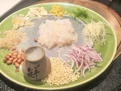 -得意咚瓜·顺德鱼生·冬瓜火锅(深圳首店)