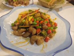 双椒肥肠-百年粉蒸牛肉