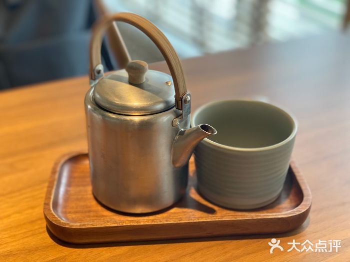 la terre乐田(高新店)白桃乌龙茶图片