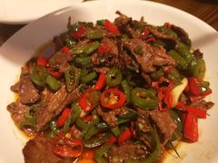 -临江餐馆二楼美食部落