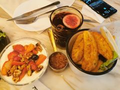 野莓核桃蜂蜜希腊酸奶-the rug 飞毯 (朝阳公园店)
