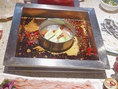 -二荆条·蜀鲜汇城市森林火锅