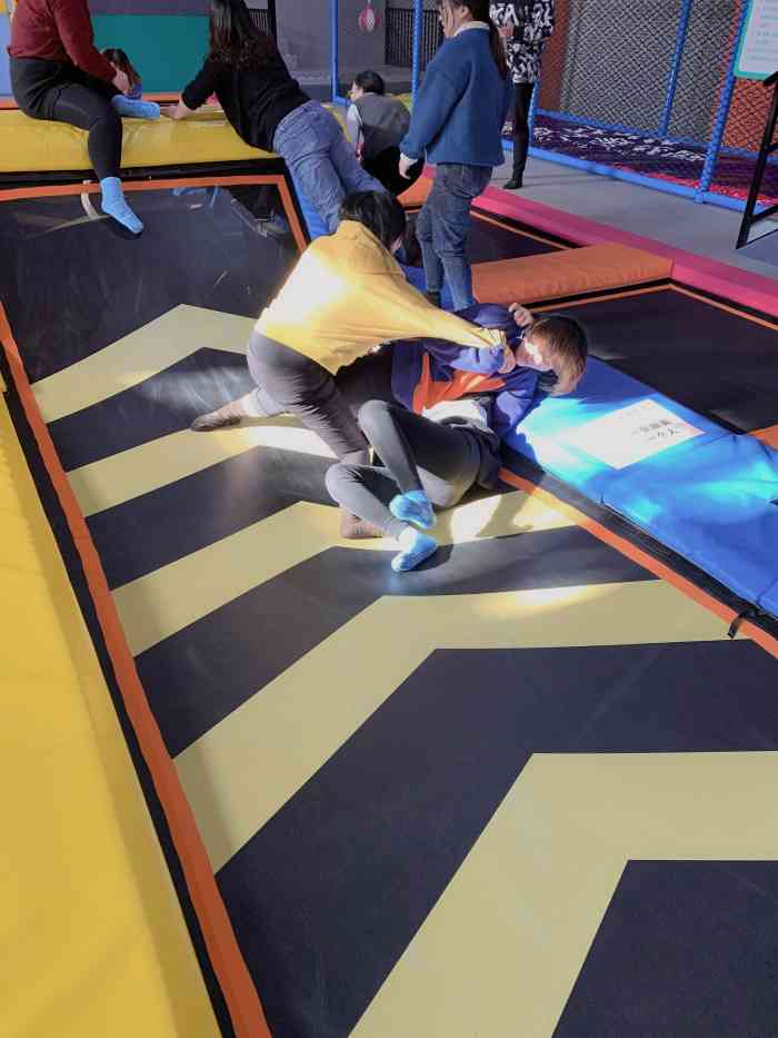 反弹空间蹦床馆-"刚刚开业就去打卡了,一直忘记写评论,当时.