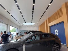 -蔚来体验中心(北京亦庄店)