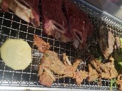 牛仔骨-小财盆地桌烤肉