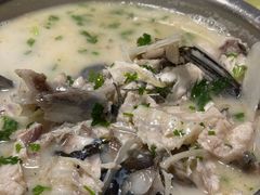 -雪湖煜辰鱼头老店(雪野湖店)