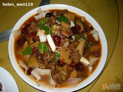 新疆大盆鸡-东方亚克西餐厅(西康路店)