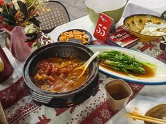-刘姐啤酒鱼民族演艺餐厅(西街总店)
