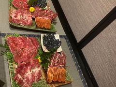 -山川小町·极番烧肉(新地假日广场店)