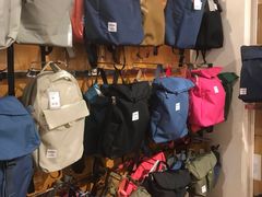 -LOG-ON(海港城店)