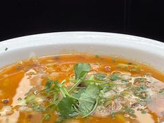 酸菜鱼-肥仔文澳门猪骨煲(南京西路店)