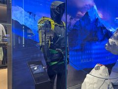 -王府井奥莱临潼小镇(临潼店)