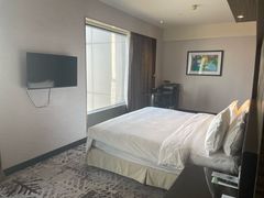 -上海虹桥西郊假日酒店