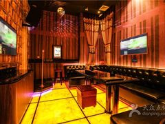 -皇马纯KTV·量贩·聚会(民治店)