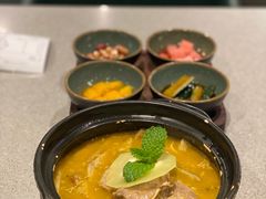 酸木瓜炖牛腩-半山腰·云南菜(侨福芳草地店)