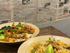 -方铲铲·成都板凳面(滨江银泰店)