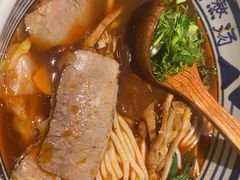 -鑫花溪牛肉米粉(东环大润发店)
