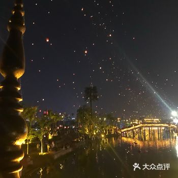 我们能够走在街上大口呼吸,能够去做我们喜欢的事情