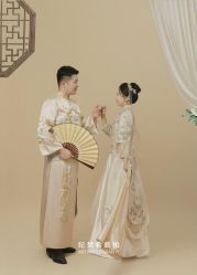 -纪梵希旅拍婚纱摄影(大连总店)