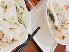 -胖东来生活广场(健康路店)