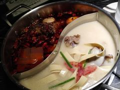 筒骨鸳鸯锅-骨之味·筒骨汤火锅(江头店)