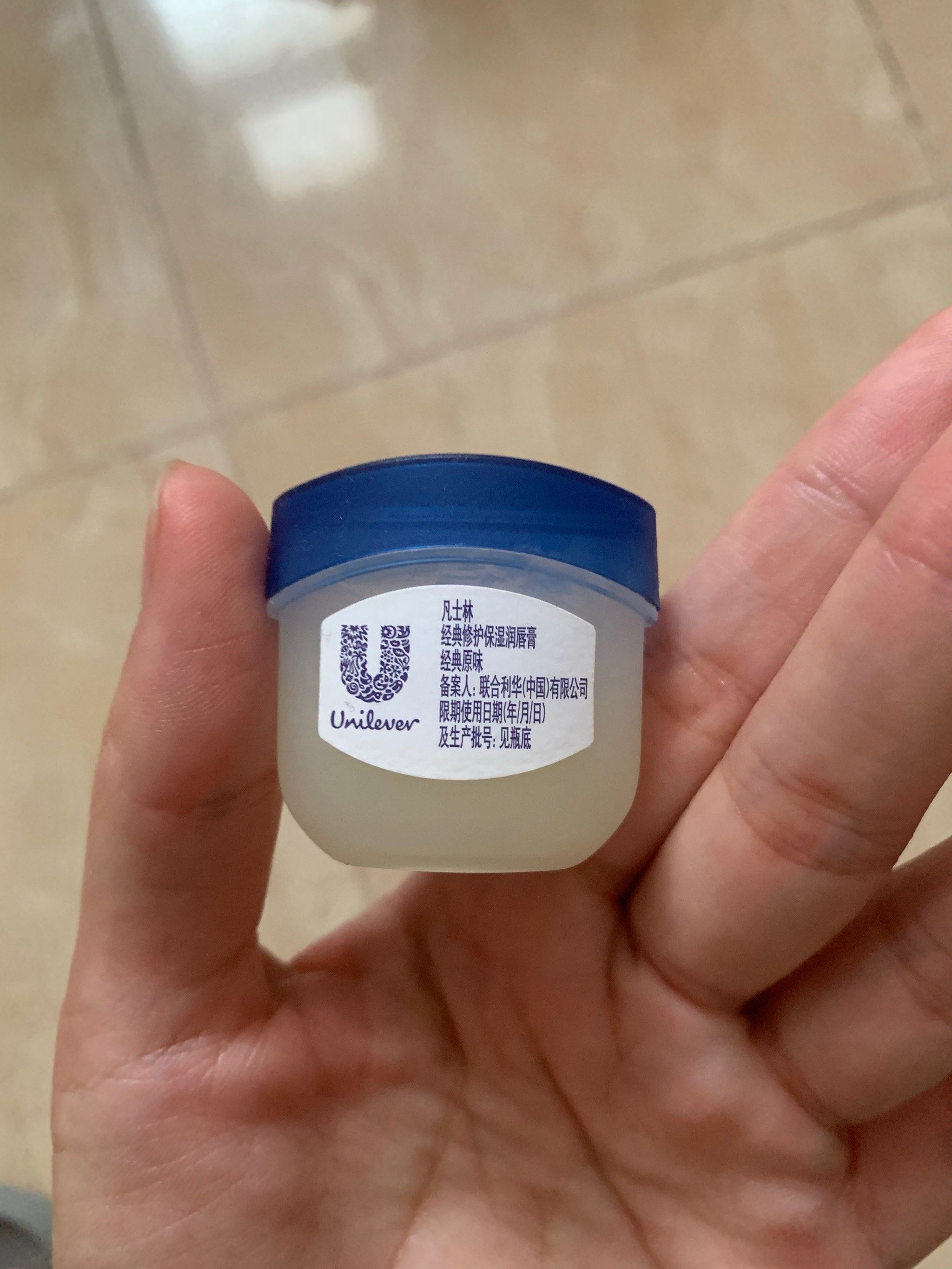 孕妇可以用凡士林唇膏吗(孕妇可以用凡士林唇膏吗早期)