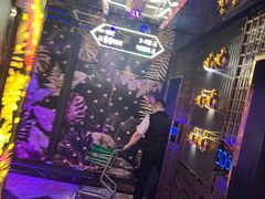 -好乐迪(张扬路八佰伴店)