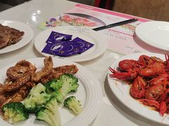 -四海一家自助餐(益田假日广场店)