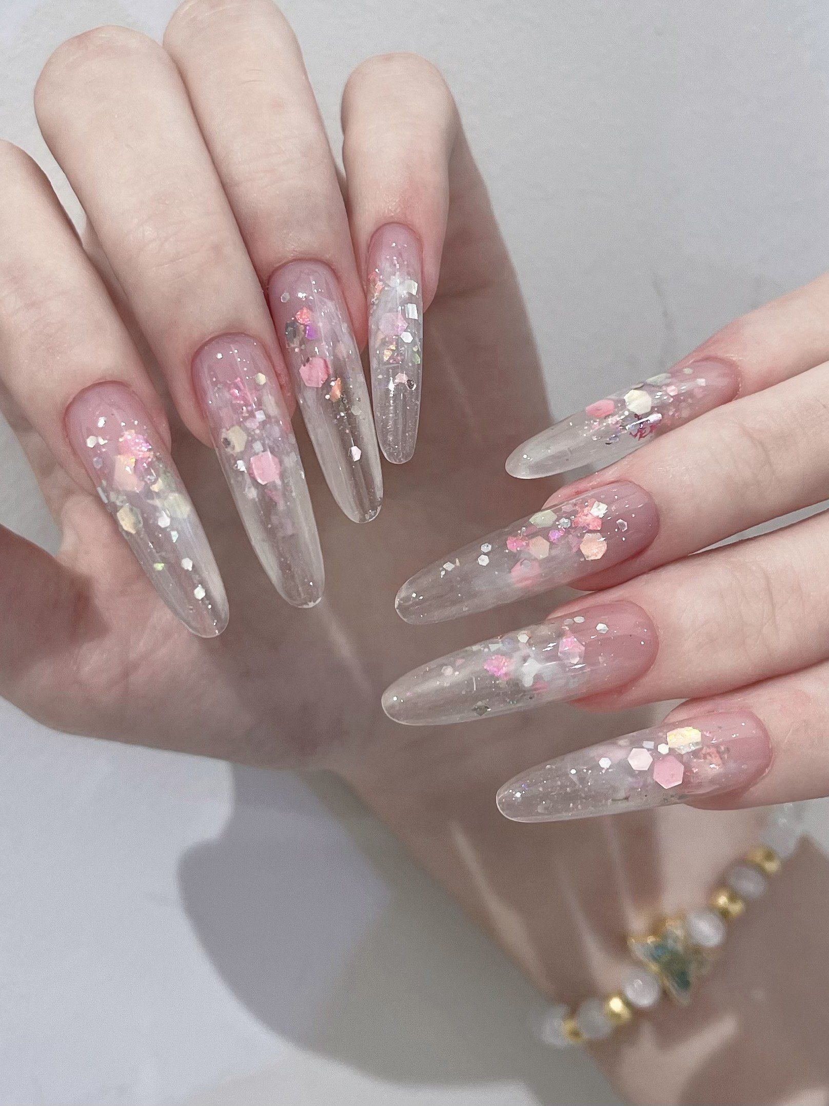 晶莹剔透的水晶甲设计