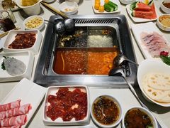 -海底捞火锅鲜切牛肉主题店(长寿路店)