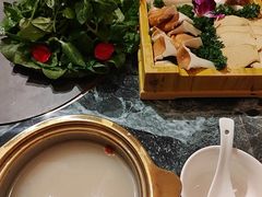 -慢丽江·云南野生菌土鸡锅(西山店)