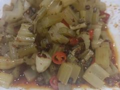 -都江堰石锅鱼
