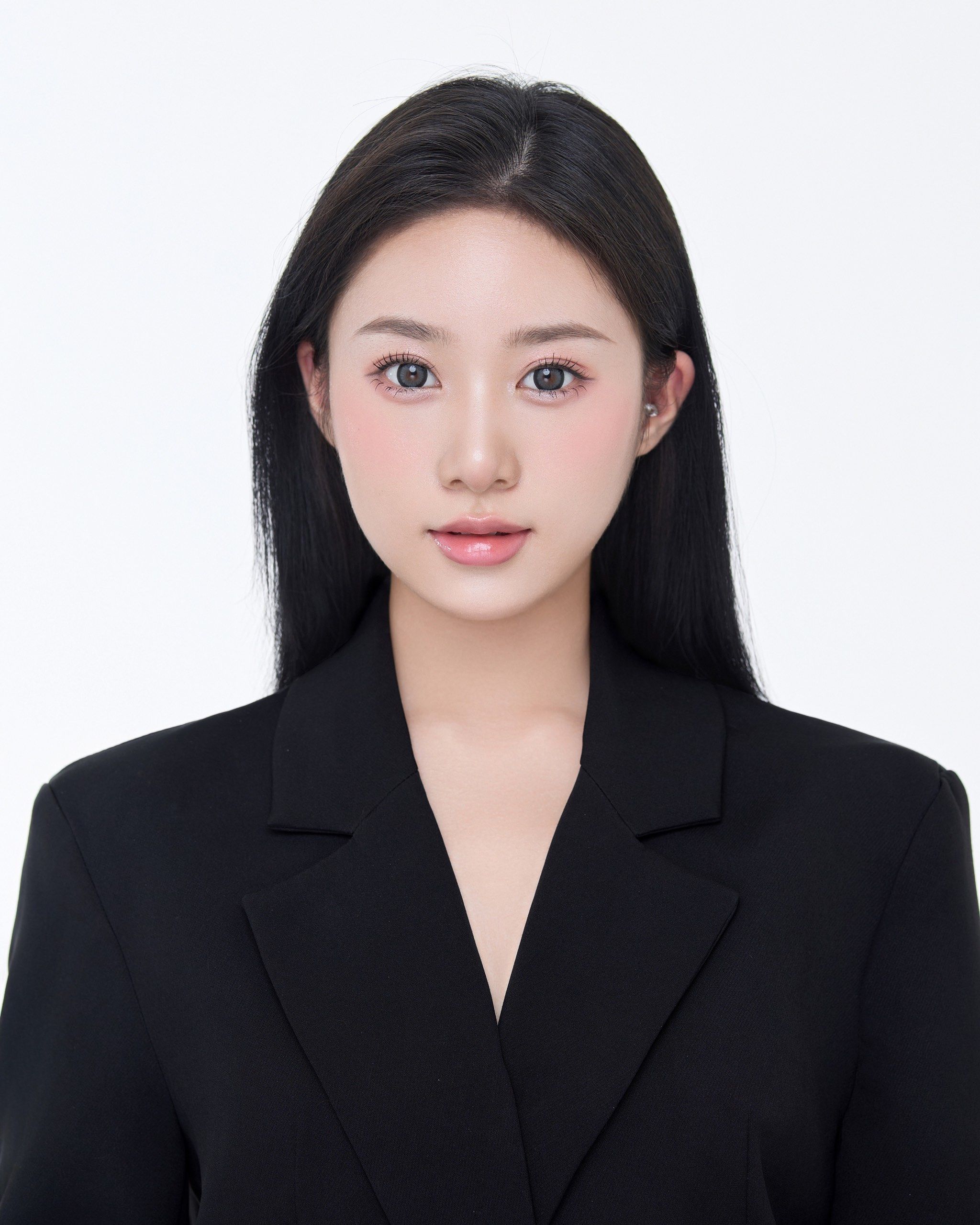 白背景生活证件照