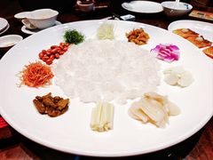 捞起顺德鱼生-果然居酒家 · 顺德园林私房菜