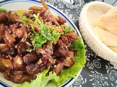 -八两八金·莱芜特色炒鸡(市南漳浦路店)