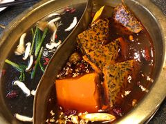 -小天鹅火锅·一线江景洪鼎旗舰店(洪崖洞店)